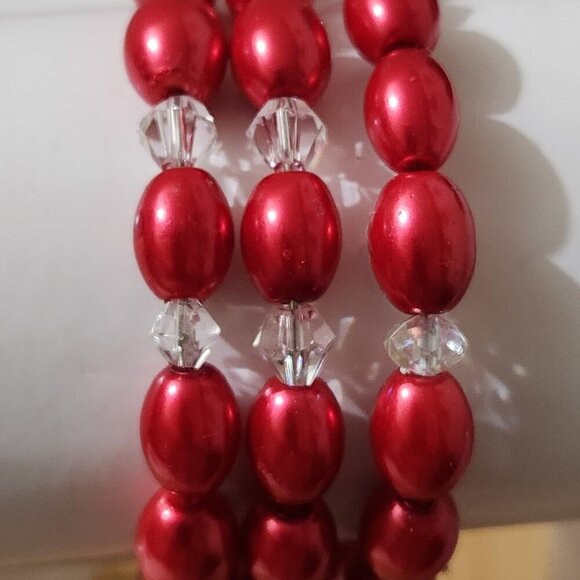 Hand Crafted Pearl Wrap Bracelet Earrings Set Red Faux Pearls Clear Crystals - Picture 4 of 9